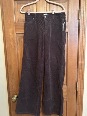 PacSun Women's Straight Leg Corduroy Pants in Dark Brown